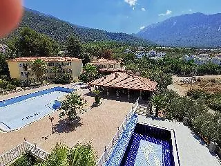 Hotel Celay 3*